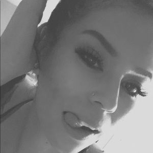 Meet your Posher, Leeandra